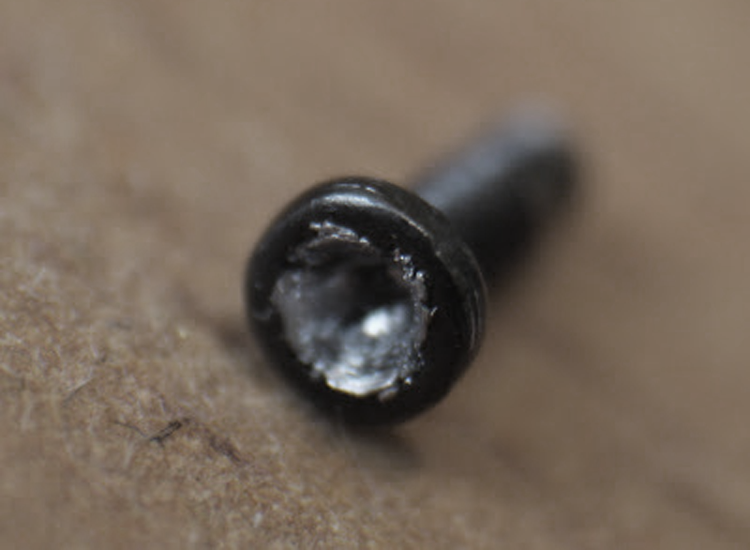 Как выкрутить шестигранный болт с сорванными (слизанными) гранями